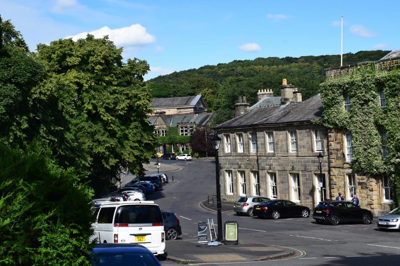 The Buxton Retreat A Luxurious 3-Storey Townhouse With Four Poster Bed And Double Jacuzzi Bath" エクステリア 写真