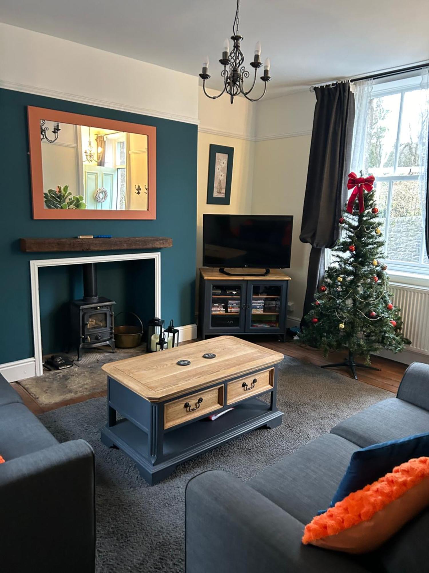 The Buxton Retreat A Luxurious 3-Storey Townhouse With Four Poster Bed And Double Jacuzzi Bath" エクステリア 写真